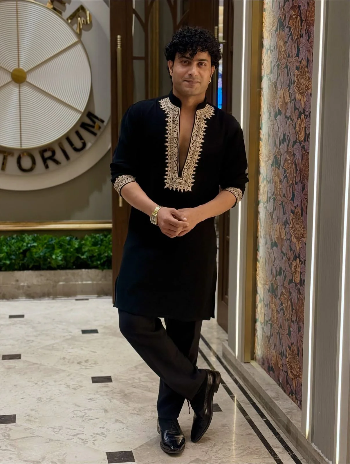 BLACK EMBROIDERED V NECK DESIGNER KURTA PAJAMA SET - Image 5