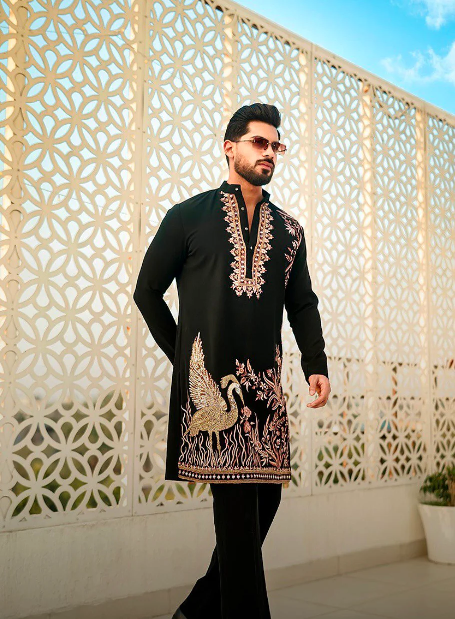 BLACK HEAVY FLAMINGO SEQUENCE EMBROIDERED KURTA WITH PAJAMA - Image 2