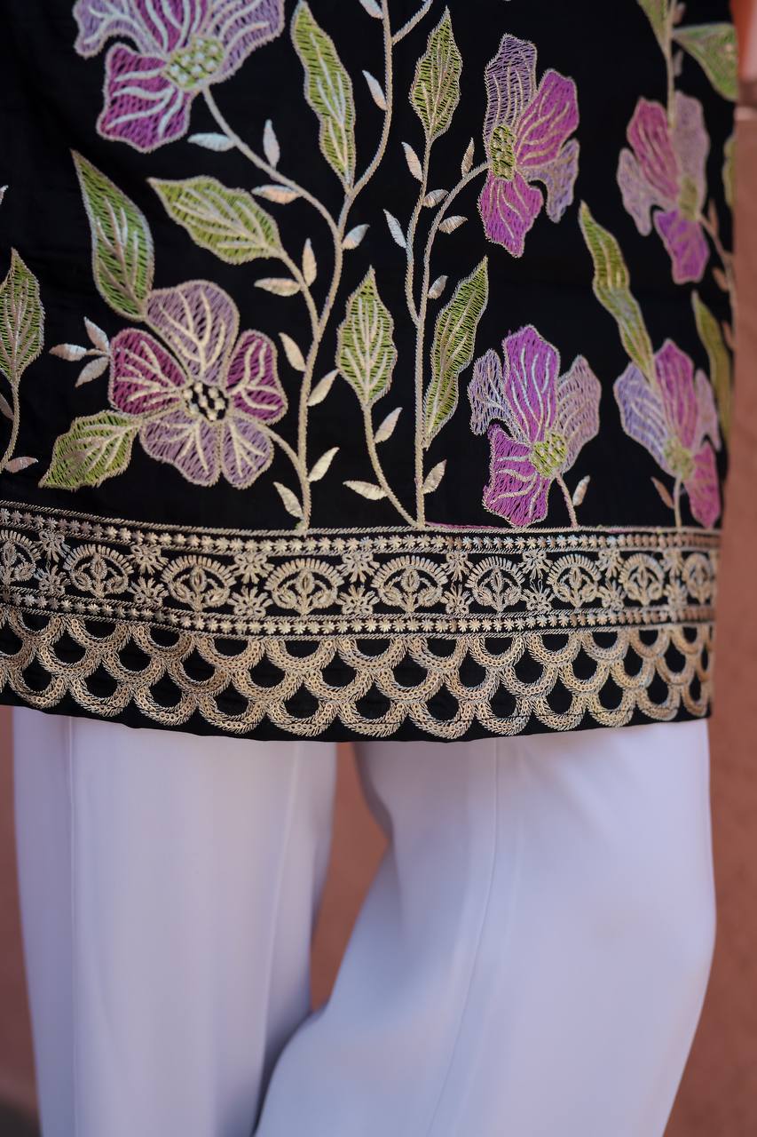 BLACK HEAVY FLORAL SEQUENCE EMBROIDERED KURTA WITH PAJAMA - Image 8