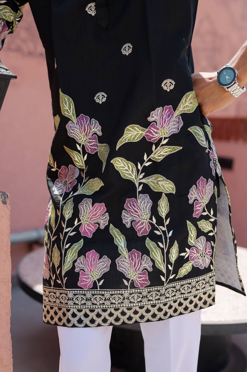 BLACK HEAVY FLORAL SEQUENCE EMBROIDERED KURTA WITH PAJAMA - Image 9