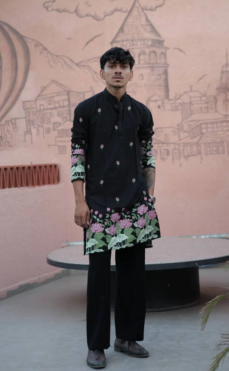 BLACK PINK LOTUS HEAVY FLORAL EMBROIDERED KURTA WITH PAJAMA - Image 2