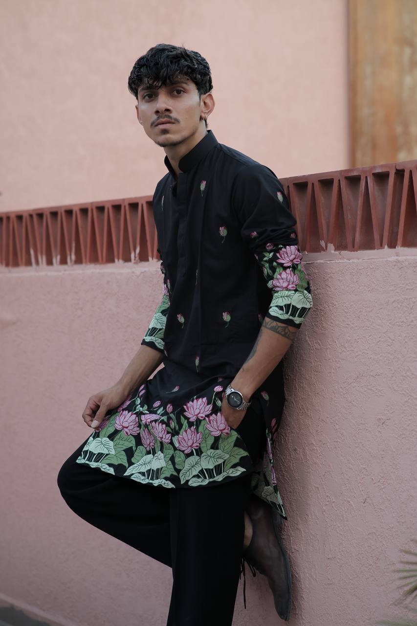 BLACK PINK LOTUS HEAVY FLORAL EMBROIDERED KURTA WITH PAJAMA - Image 4