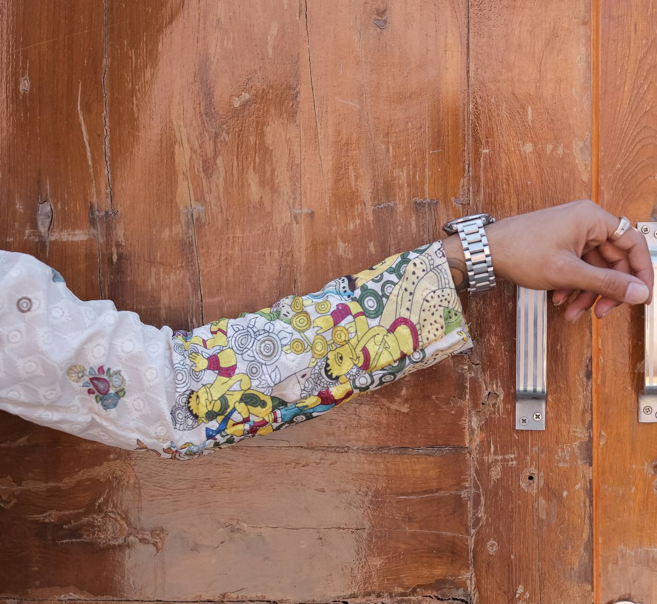 CREAM SCHIFFLI VIRAASAT PRINTRD KURTA WITH PAJAMA - Image 8
