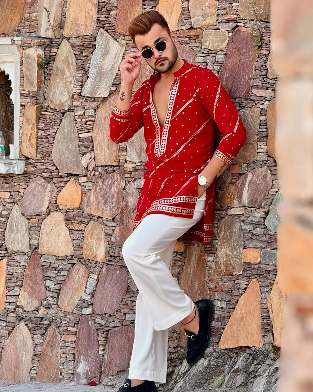 HOT RED OPEN V NECK EMBROIDERED WORK KURTA PAJAMA SET FOR MEN'S - Image 3
