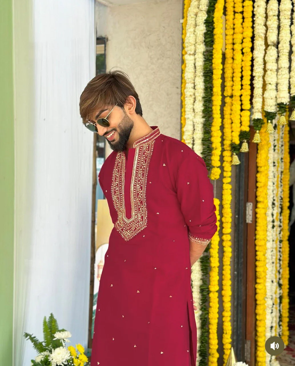 MARRON NECK SEQUENCE EMBROIDERED WORK KURTA PAJAMA SET FOR MEN'S - Image 3
