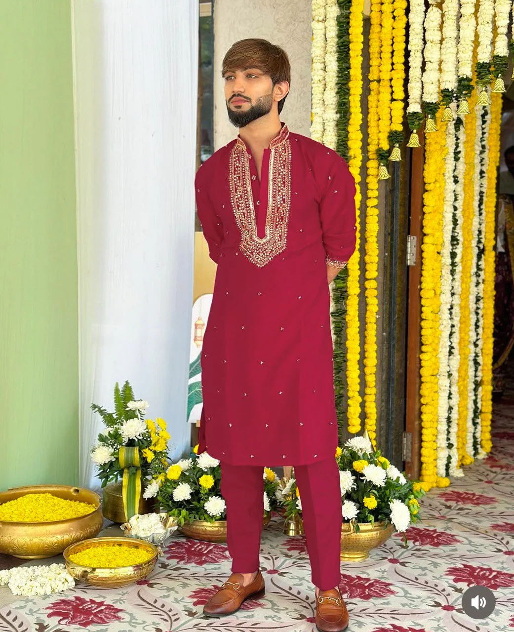 MARRON NECK SEQUENCE EMBROIDERED WORK KURTA PAJAMA SET FOR MEN'S - Image 4