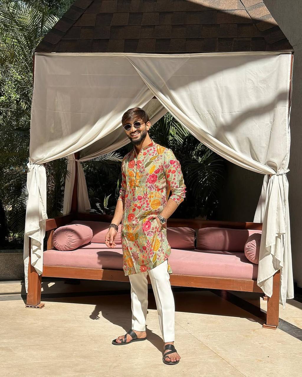MULTI FLOWER PRINTED KURTA PAJAMA SET FOR MEN'S - Image 5