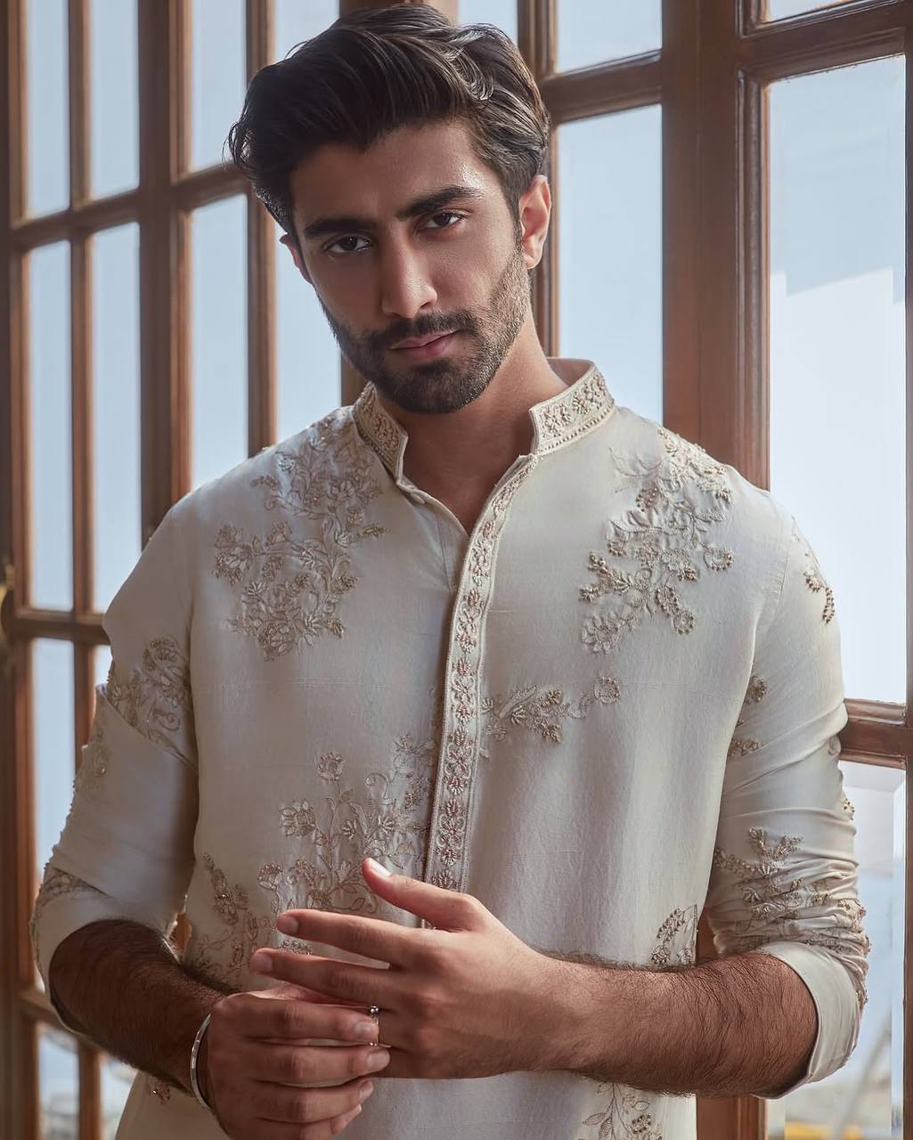 OFF WHITE BUTTA EMBROIDERED WORK KURTA PAJAMA SET - Image 2