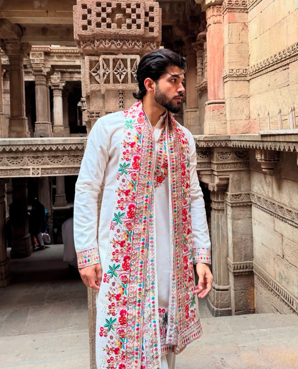 OFF WHITE HEAVY EMBROIDERED WORK KURTA PAJAMA AND DUPATTA SET FOR MEN'S - Image 11