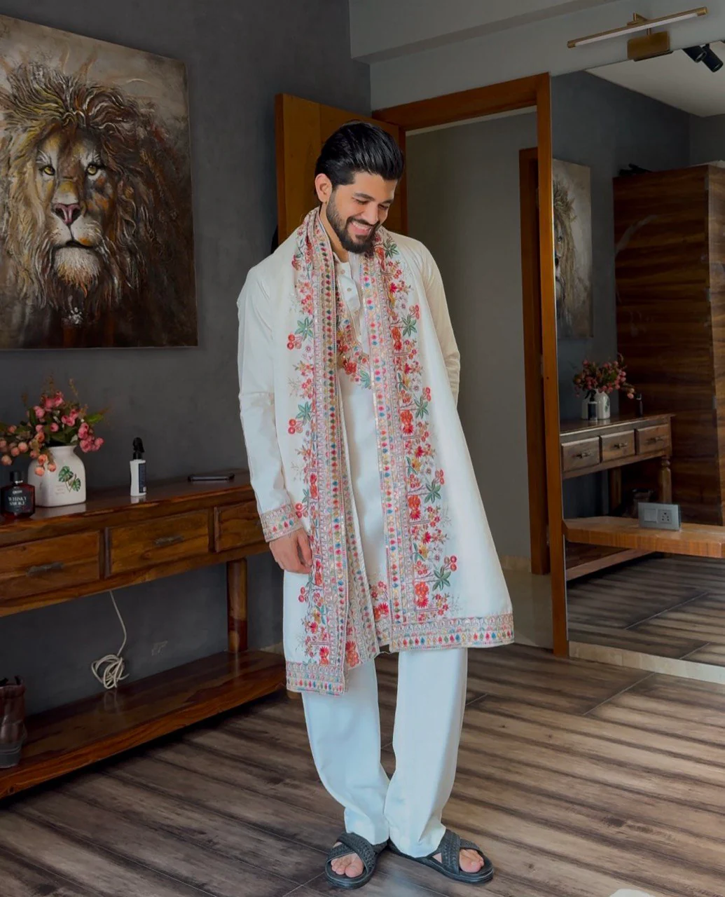 OFF WHITE HEAVY EMBROIDERED WORK KURTA PAJAMA AND DUPATTA SET FOR MEN'S - Image 4