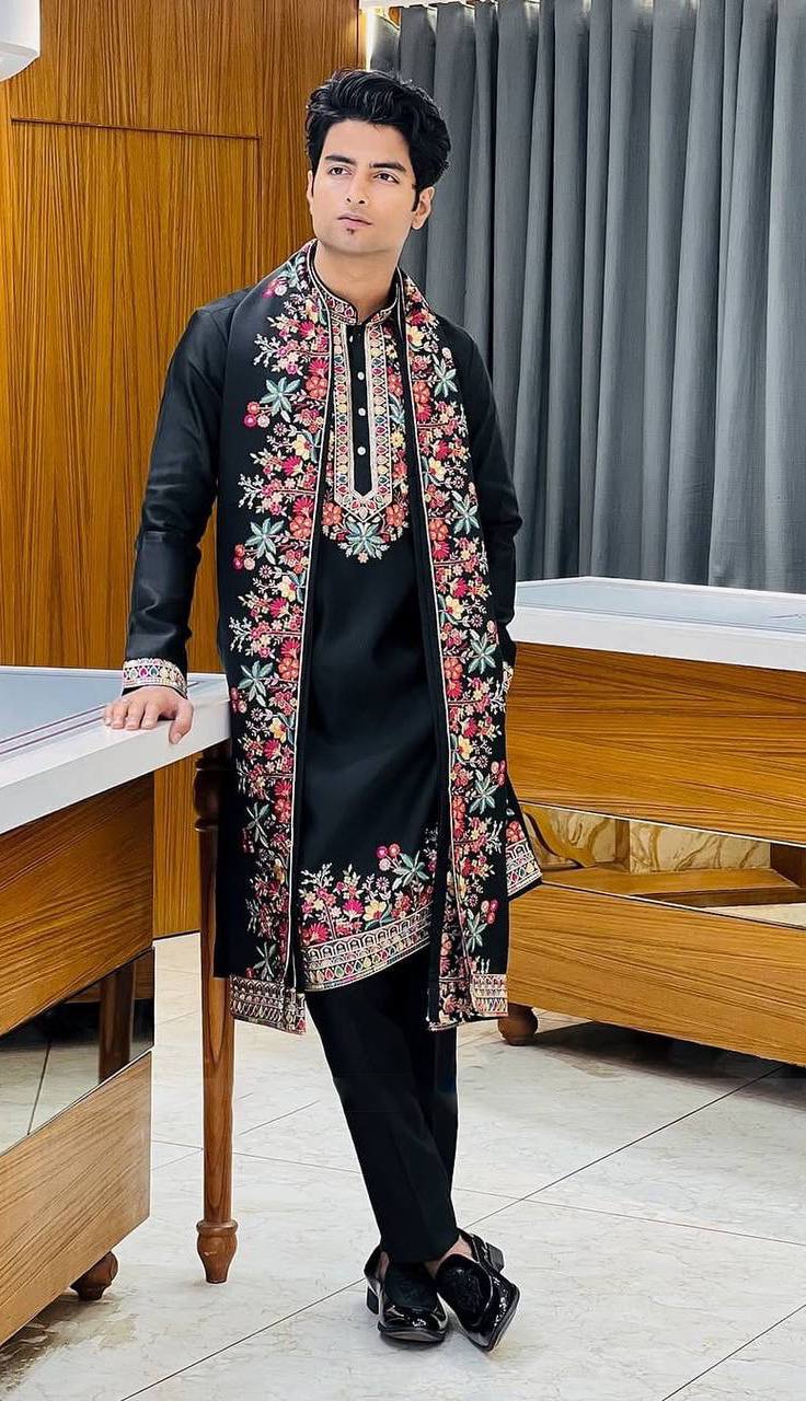 Regal BLACK Silk Kurta Set With Dupatta - Image 5