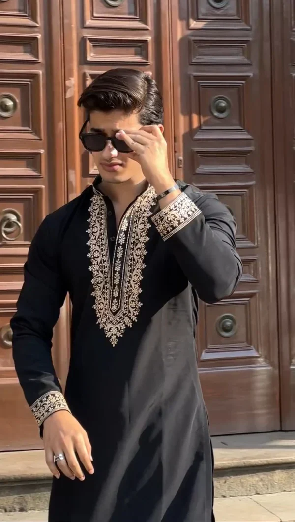Royal Black Embroidered Kurta - Image 2