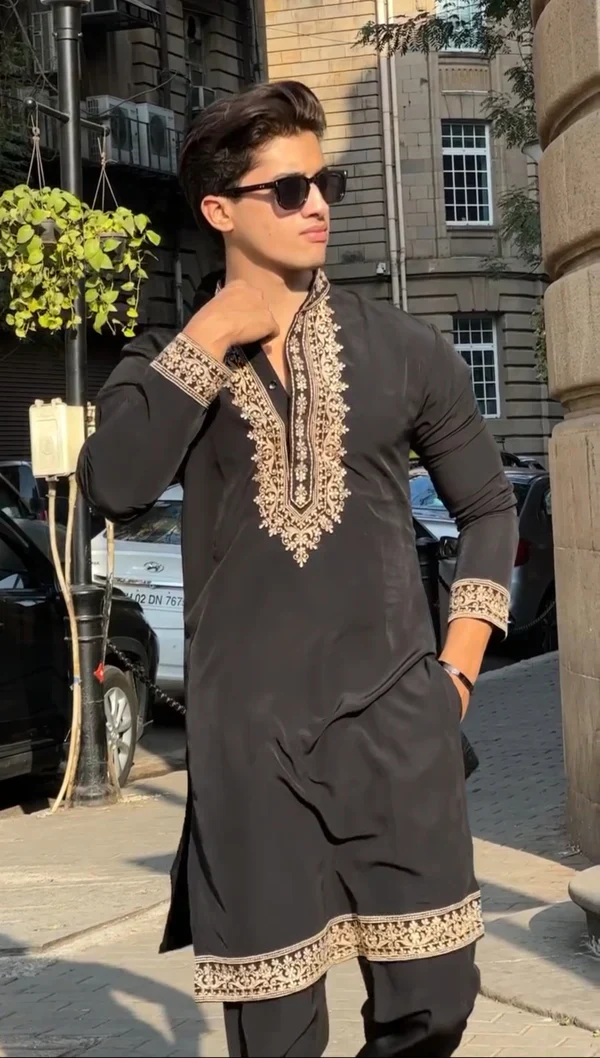 Royal Black Embroidered Kurta - Image 3